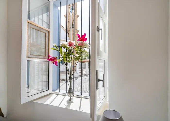 To Hani - Kamara Maisonette